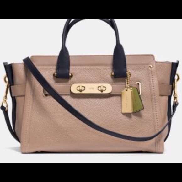 🎉1DAYSALE🎉🎀coach colorblock 30 swagger🎀 - Picture 8 of 8